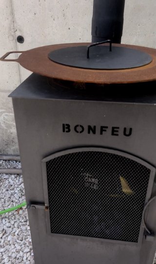 Chimenea / Barbacoa Negra BONFEU Exterior/Interior