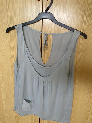 Camiseta tirantes gris