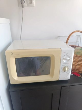 Microondas Daewoo KOG-3017 con Gri