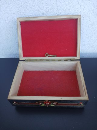 Scatola Portagioie Vintage URSS Legno Laccato Dipi