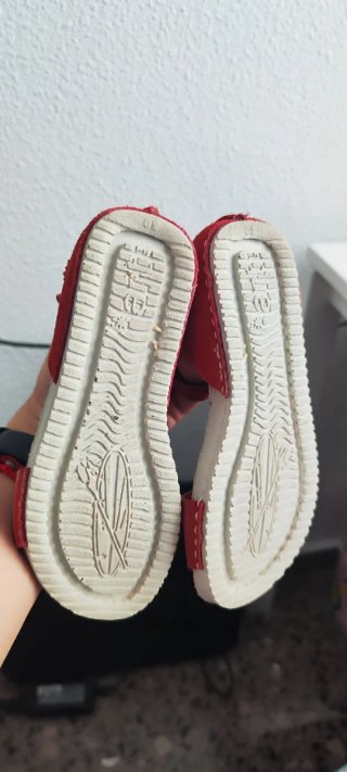 Sandalias rojas ART talla 30