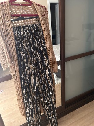 Conjunto mujer beige y negro