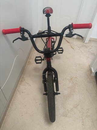 Bicicleta BMX MBM Instinct 20 Roja y Negra
