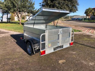 Remolque caja cerrada