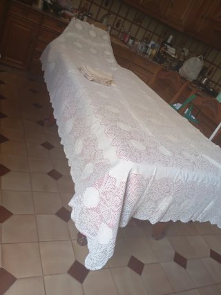 Mantelería Lagartera Bordada  toda deshilada  Mano