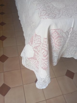 Mantelería Lagartera Bordada  toda deshilada  Mano