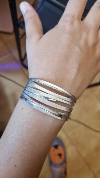 Conjunto Pulseras Metálica, Cuero y Cuentas
