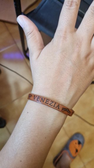 Conjunto Pulseras Metálica, Cuero y Cuentas