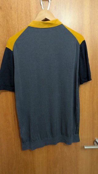 Polo COS Mostaza Talla M Seda y Algodón