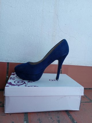 Tacones azules oscuros altos talla 39
