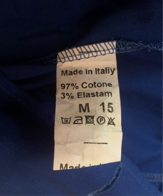Blazer blu elettrico con dettagli a contrasto