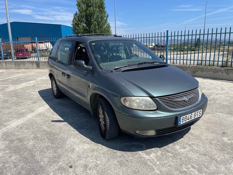 Chrysler Voyager 2002 - foto 1