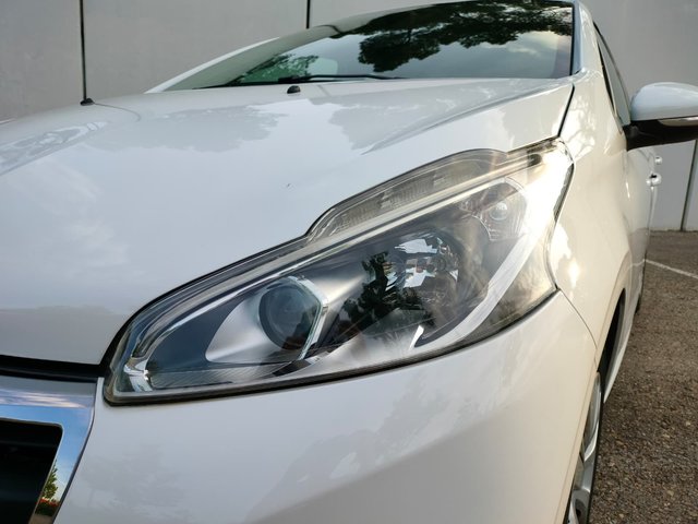 Peugeot 208 1.2L 82CV 2017