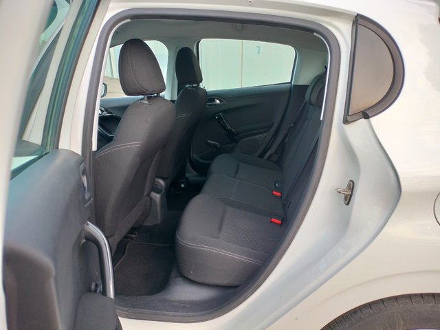 Peugeot 208 1.2L 82CV 2017