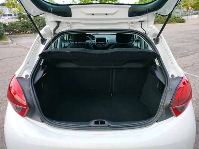 Peugeot 208 1.2L 82CV 2017