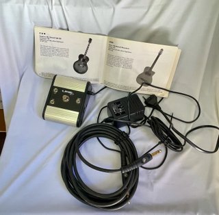 Guitarra Line 6 Variax Acoustic 700 Sunburst