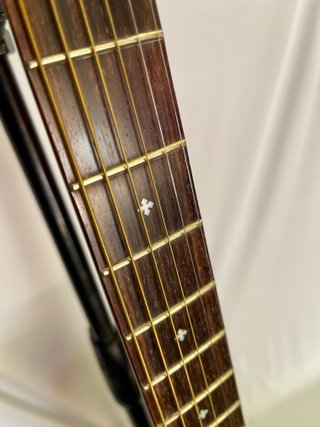 Guitarra Line 6 Variax Acoustic 700 Sunburst