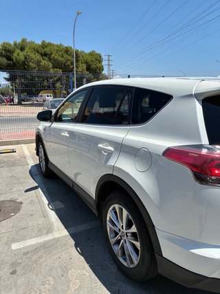 Toyota RAV4 4x4 con bola de 2017