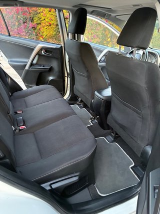 Toyota RAV4 4x4 con bola de 2017