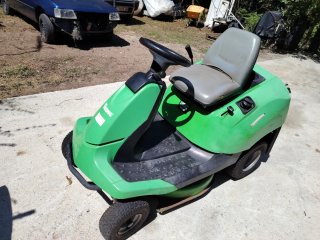 Tractor cortacésped Viking verde