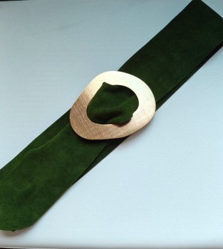Cinturón ante verde oliva hebilla dorada ajustable