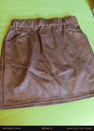 Lote de pantalones y faldas