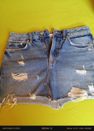 Lote de pantalones y faldas