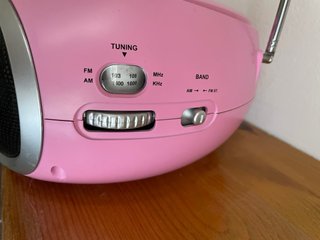 Radio CD rosa y plateada