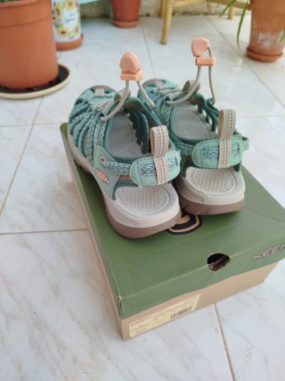 Sandalias Keen Talla 39.5 Verde/Turquesa