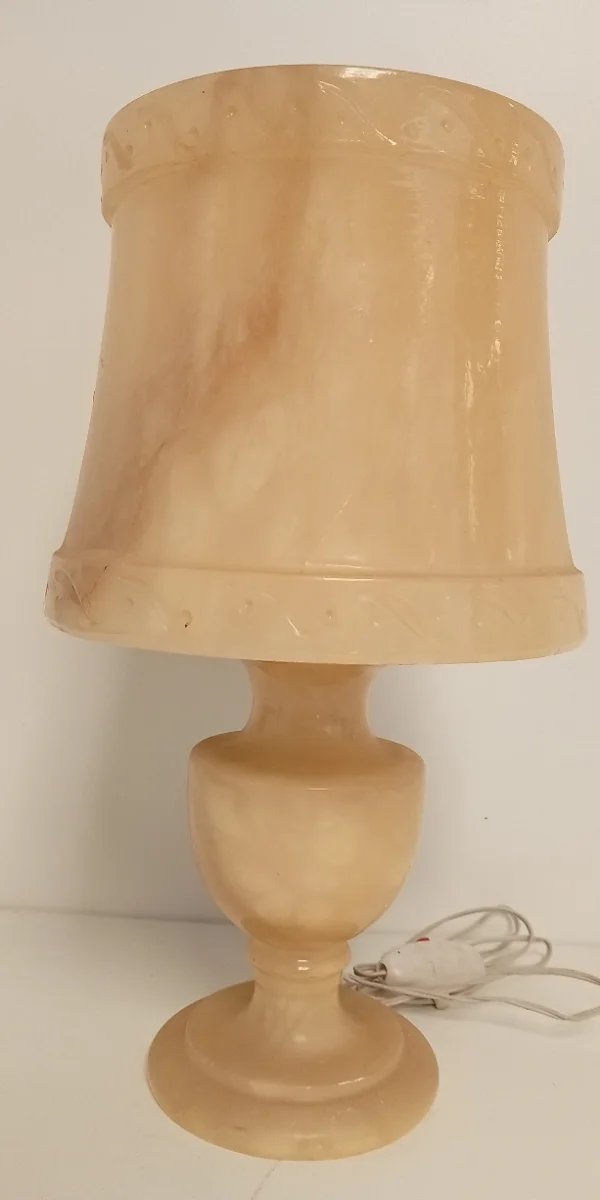 LAMPARA DE MESA ANTIGUA EN ALABASTRO