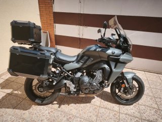 Yamaha Tracer 9 Gris