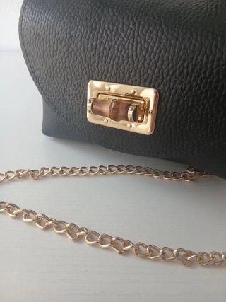 Bolso de piel italiano negro