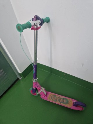 Patinete infantil rosa Decathlon