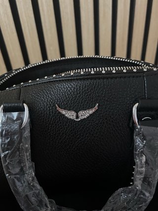 Bolso negro de cuero