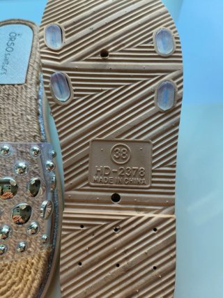 Sandalias Orso Sandals Beige y Plateadas