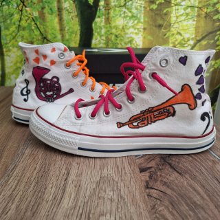 Converse pintadas a mano Talla 40.