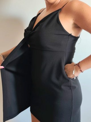 Vestido negro Zara