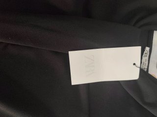 Vestido negro Zara