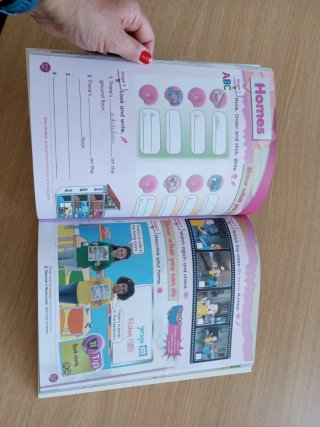 HEROES LEVEL 2 PUPIL'S BOOK PACK.