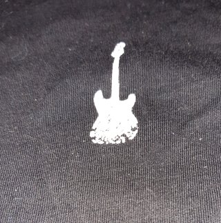 Camiseta Mango Negra Guitarras Talla S