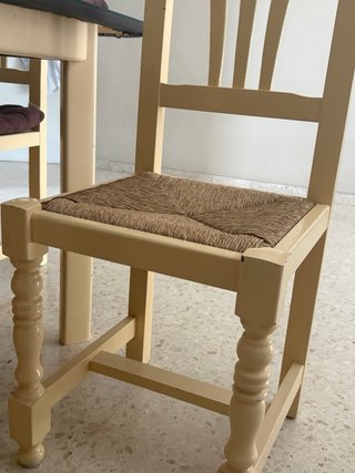 Mesa de comedor con 6 sillas y cristal