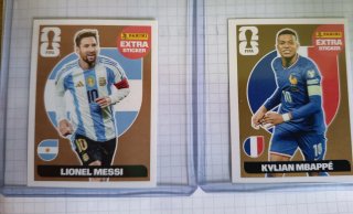 Cromo Extra Panini Messi y Kylian Mbappe oro