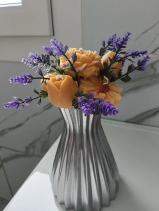Ramo de velas aromáticas flores y lavanda
