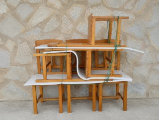 Mesa de madera con 6 sillas