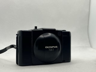 Fotocamera analogica Olympus XA1
