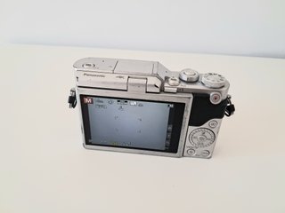 Panasonic Lumix GX800 (cuerpo)