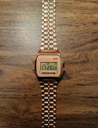Reloj Oro Rosa WR (no sumergible)