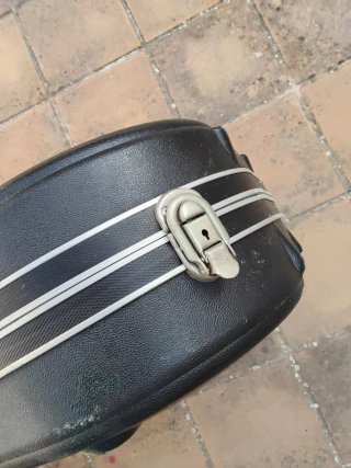 Funda rígida para guitarra