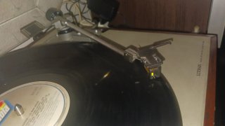 Giradischi Luxman PD-284 con sistema Auto Lift-Up