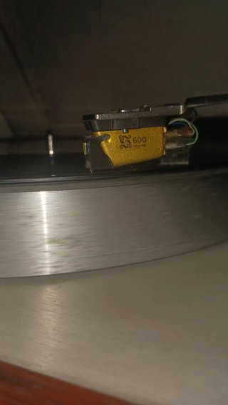 Giradischi Luxman PD-284 con sistema Auto Lift-Up